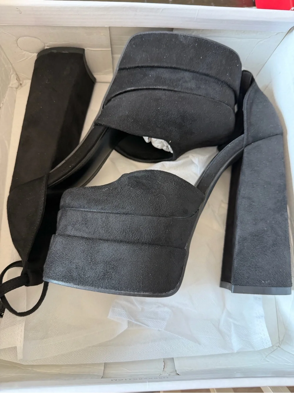 SHEIN chic square